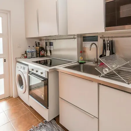 4 Bedroom Near The Beach!